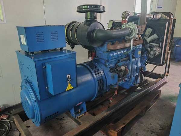 乌鲁木齐100kW柴油发电机组使用多级机油有哪些优缺点？